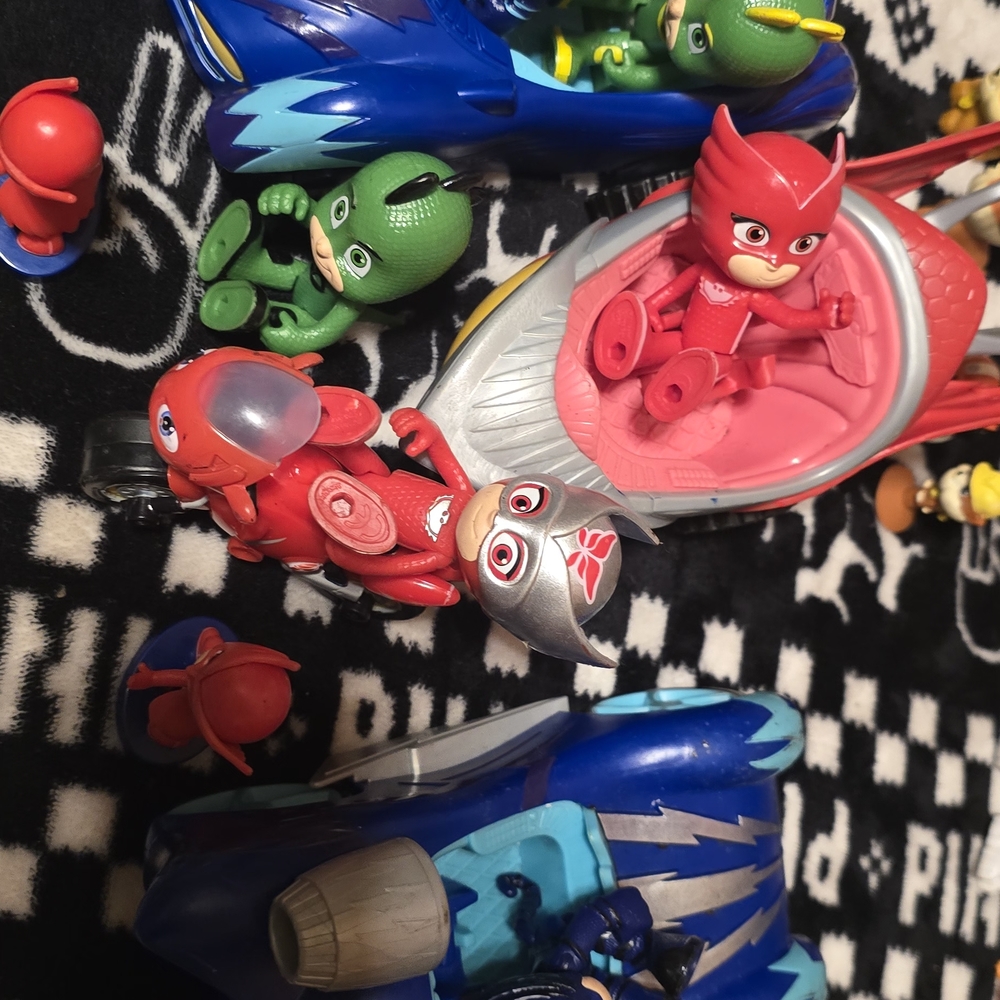 Superhero Adventure Playset with Red, Green, and Blue Figures
